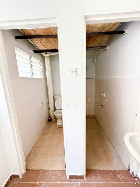 Apartment for Sale at Apartment Permai - Noor Hidayah Mohamad Noor - Bathroom - PropertyGuru.com.my