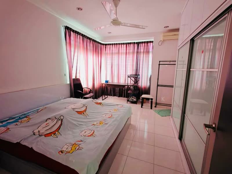 2.5-storey Terraced House for Sale in Taman Setia Indah (Tebrau) - Vivien Keck - Bedroom - PropertyGuru.com.my