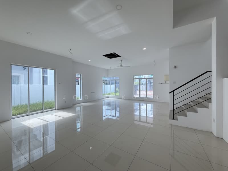 Cluster House for Sale in Ipoh (Perak) - Jodie Kuan - Living Dining  - PropertyGuru.com.my