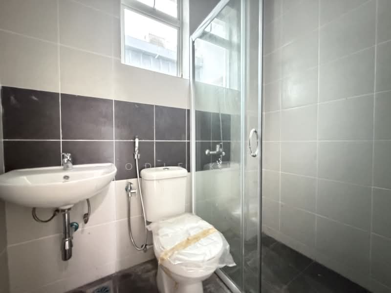 Cluster House for Sale in Ipoh (Perak) - Jodie Kuan - Common Bathroom - PropertyGuru.com.my