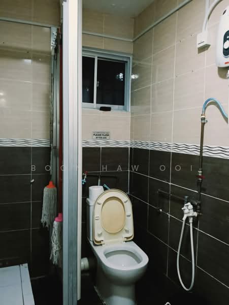 Pangsapuri untuk Disewa di Palm & Nipah Court (Pangsapuri Nipah) - Boon Haw Ooi - Bathroom - PropertyGuru.com.my