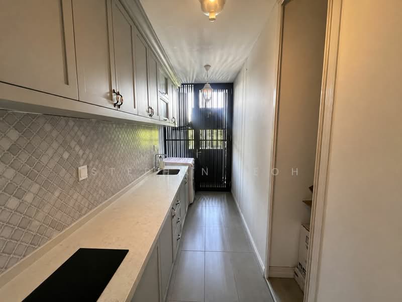 Kondominium untuk Dijual di Shorefront Residences - Stephan Yeoh - Kitchen - PropertyGuru.com.my