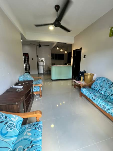 Kondominium untuk Dijual di Vista Condominium - Yong Sern - Living Room - PropertyGuru.com.my