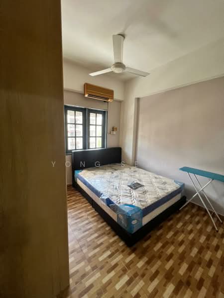 Kondominium untuk Dijual di Vista Condominium - Yong Sern - Bedroom - PropertyGuru.com.my