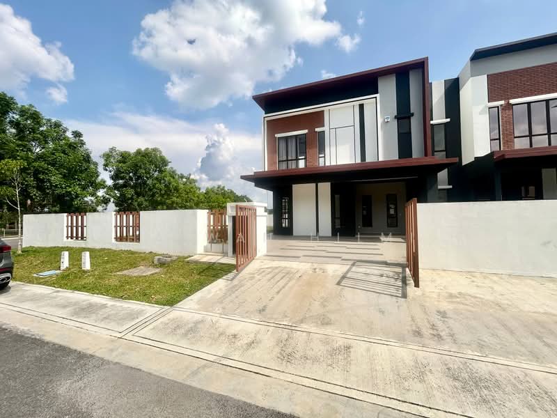 Rumah Kluster untuk Dijual di Semenyih (Selangor) - Hazwan Hilmi - Exterior - PropertyGuru.com.my