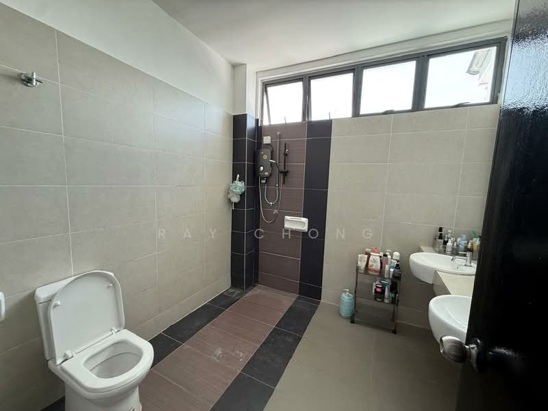 Semi-Detached House for Sale in Mahkota Hills (Cheras) - Ray Chong - Bathroom - PropertyGuru.com.my