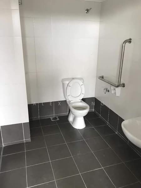 Kilang untuk Dijual di Bukit Angkat (Kajang) - Alex Yong - Bathroom - PropertyGuru.com.my