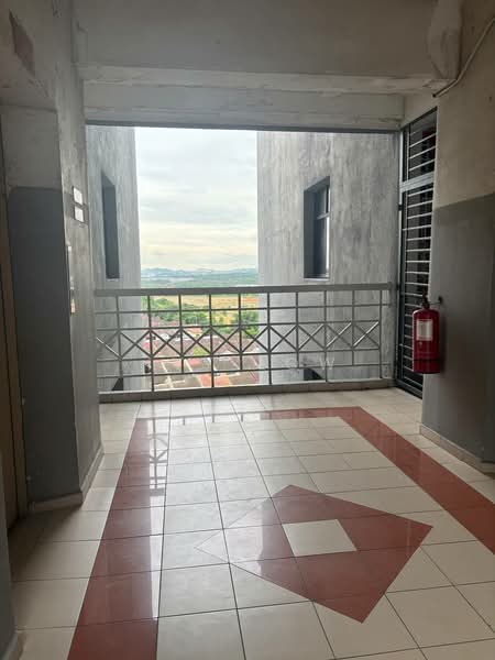 Pangsapuri untuk Dijual di Mewah View Luxurious Apartments - Ivy Low - Corridor - PropertyGuru.com.my