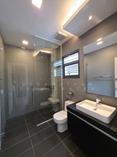 Rumah Banglo untuk Dijual di Seksyen 14 (Petaling Jaya) - Devamuthan Tamilarasan - Bathroom - PropertyGuru.com.my