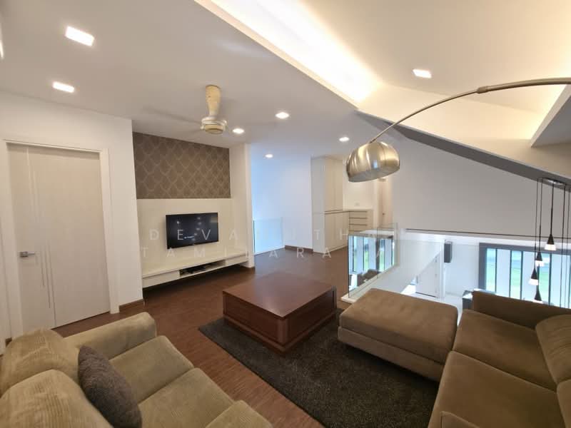 Rumah Banglo untuk Dijual di Seksyen 14 (Petaling Jaya) - Devamuthan Tamilarasan - Upstairs Living Room - PropertyGuru.com.my