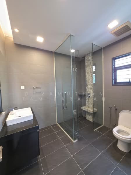 Rumah Banglo untuk Dijual di Seksyen 14 (Petaling Jaya) - Devamuthan Tamilarasan - Bathroom - PropertyGuru.com.my