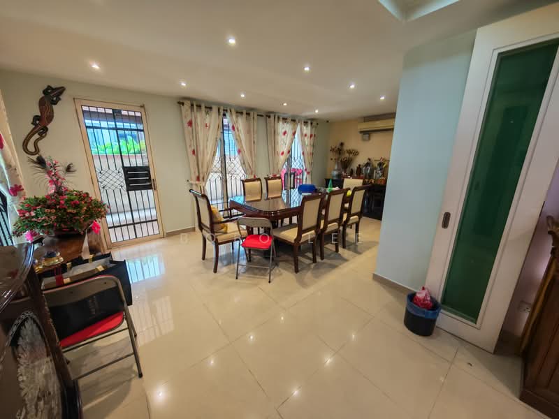 Semi-Detached House for Sale in Taman Overseas Union (Taman Oug) (Jalan Klang Lama (Old Klang Road)) - Bobo Lee - Dining Room - PropertyGuru.com.my