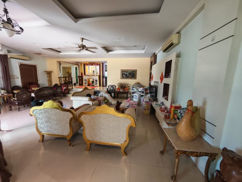 Semi-Detached House for Sale in Taman Overseas Union (Taman Oug) (Jalan Klang Lama (Old Klang Road)) - Bobo Lee - Living Room - PropertyGuru.com.my