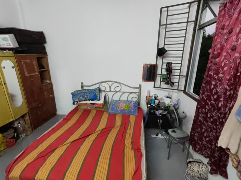 Flat for Sale at Rumah Pangsa Orkid - Tommy Phua - Bedroom - PropertyGuru.com.my