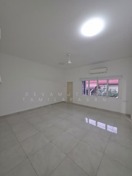 Rumah Banglo untuk Dijual di Seksyen 5 (Petaling Jaya) - Devamuthan Tamilarasan - Bed Room - PropertyGuru.com.my