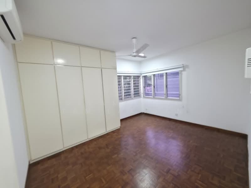 Rumah Banglo untuk Dijual di Seksyen 5 (Petaling Jaya) - Devamuthan Tamilarasan - Bedroom - PropertyGuru.com.my