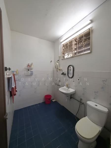 Rumah Banglo untuk Dijual di Seksyen 14 (Petaling Jaya) - Devamuthan Tamilarasan - Bathroom - PropertyGuru.com.my