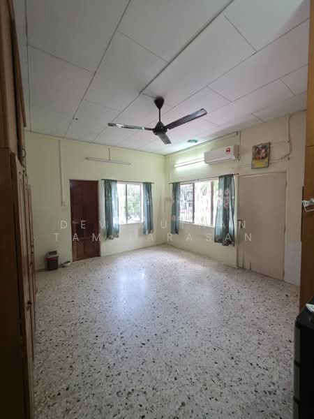 Rumah Banglo untuk Dijual di Seksyen 14 (Petaling Jaya) - Devamuthan Tamilarasan - Bedroom - PropertyGuru.com.my