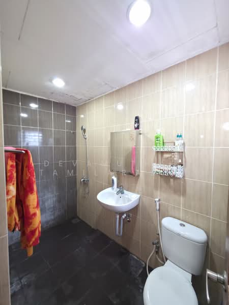 Rumah Banglo untuk Dijual di Seksyen 14 (Petaling Jaya) - Devamuthan Tamilarasan - Bathroom - PropertyGuru.com.my