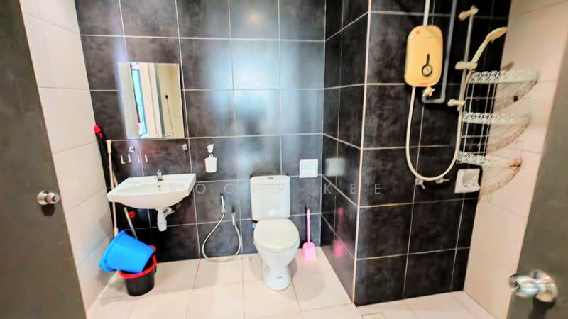 Service Residence for Rent at D'Pulze Cyberjaya - Roger Kee - Bathroom - PropertyGuru.com.my