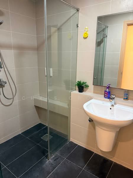 Service Residence for Sale at Suasana Bukit Ceylon / Raja Chulan Residences - Chris Chong - Bathroom - PropertyGuru.com.my