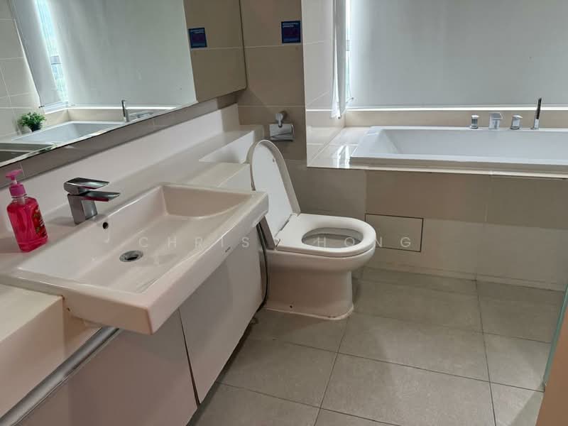 Service Residence for Sale at Suasana Bukit Ceylon / Raja Chulan Residences - Chris Chong - Bathroom - PropertyGuru.com.my