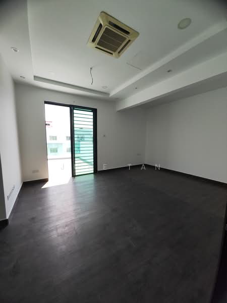 Rumah Berkembar untuk Dijual di Taman Sinar Mahkota (Cheras) - June Tan - PropertyGuru.com.my