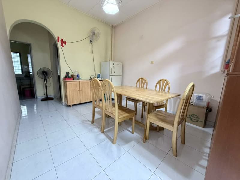 Rumah Teres 1 Tingkat untuk Dijual di Simpang Renggam (Johor) - Hui Hui Lim - Dining Room - PropertyGuru.com.my