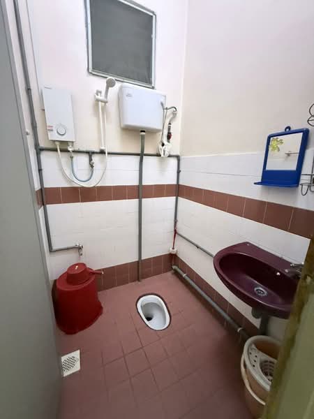 Rumah Teres 1 Tingkat untuk Dijual di Simpang Renggam (Johor) - Hui Hui Lim - Bathroom - PropertyGuru.com.my