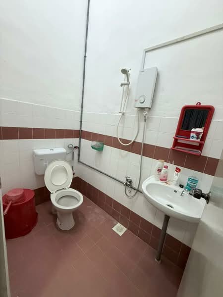 Rumah Teres 1 Tingkat untuk Dijual di Simpang Renggam (Johor) - Hui Hui Lim - Bathroom - PropertyGuru.com.my