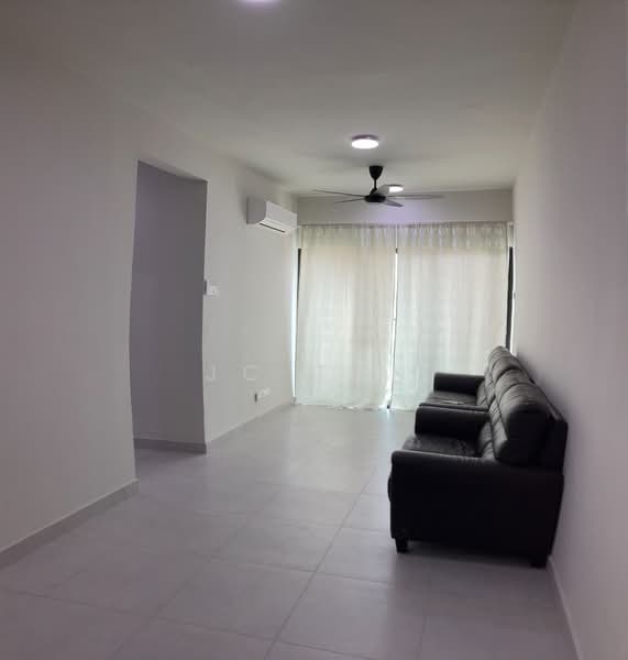 Servis Apartment untuk Dijual di Majestic Maxim - JC Tan - Living Room - PropertyGuru.com.my