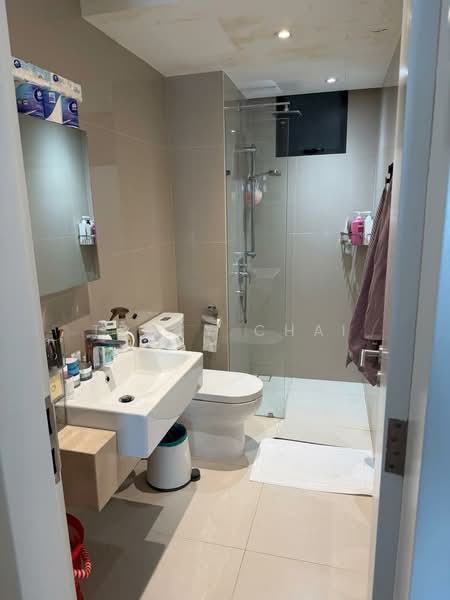 Servis Apartment untuk Dijual di United Point (Residensi Berpadu) - Tracy Chai - Bathroom - PropertyGuru.com.my