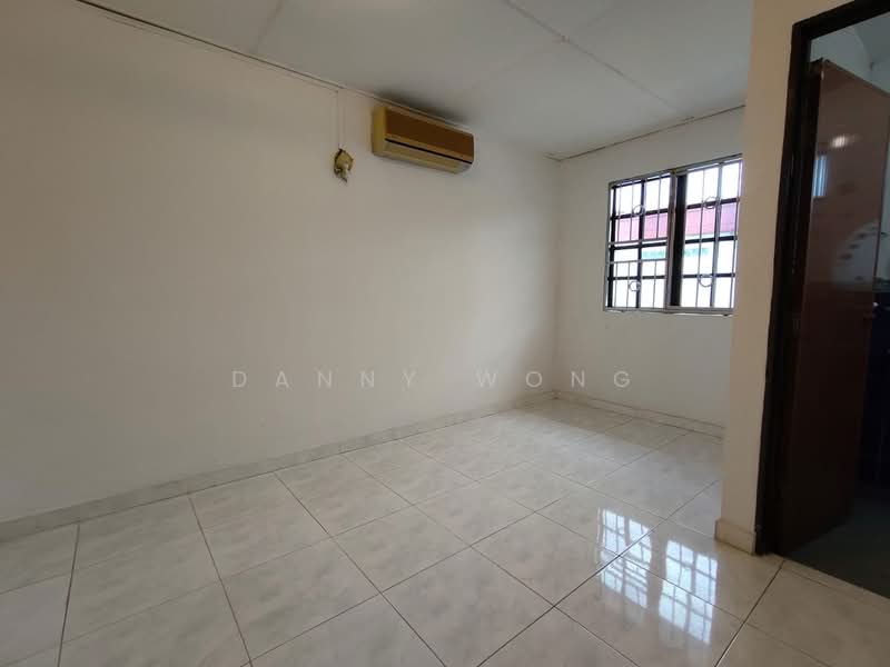 Rumah Teres 2 Tingkat untuk Dijual di Taman Sri Hijau (Rawang) - Danny Wong - PropertyGuru.com.my