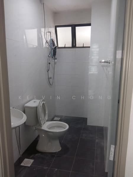 Pangsapuri untuk Disewa di Casa Kayangan - Kelvin Chong - Bathroom - PropertyGuru.com.my