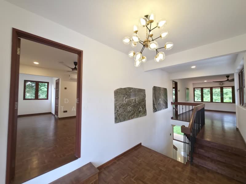 Rumah Banglo untuk Dijual di Seksyen 5 (Petaling Jaya) - Devamuthan Tamilarasan - Upstairs Living Room - PropertyGuru.com.my