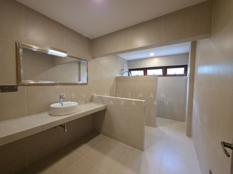 Rumah Banglo untuk Dijual di Seksyen 5 (Petaling Jaya) - Devamuthan Tamilarasan - Bathroom - PropertyGuru.com.my