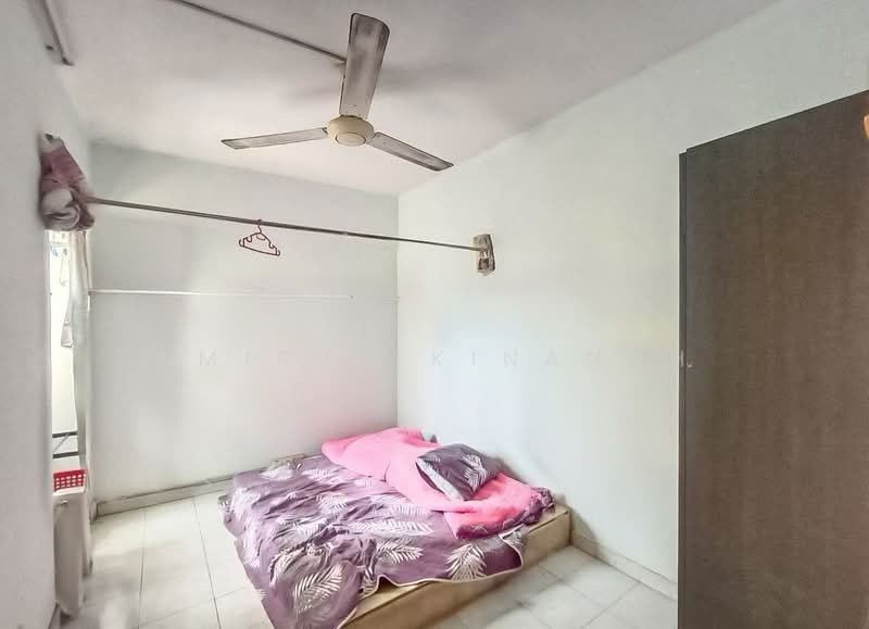 Apartment for Sale at Pangsapuri Subang Suria - Amirun Kinanah - Bedroom - PropertyGuru.com.my