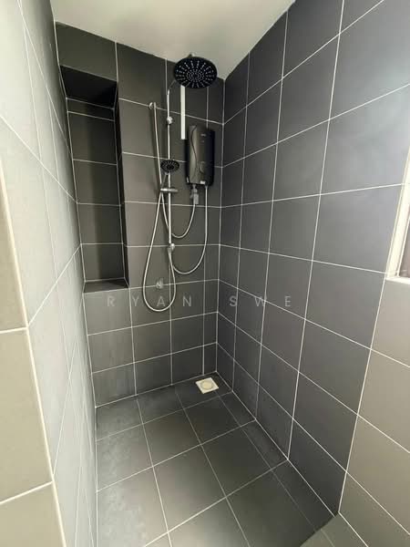 Condominium for Sale at Residensi Bukit Palma 1 (Palm Hill Residence 1) - Ryan Swe - Bathroom - PropertyGuru.com.my