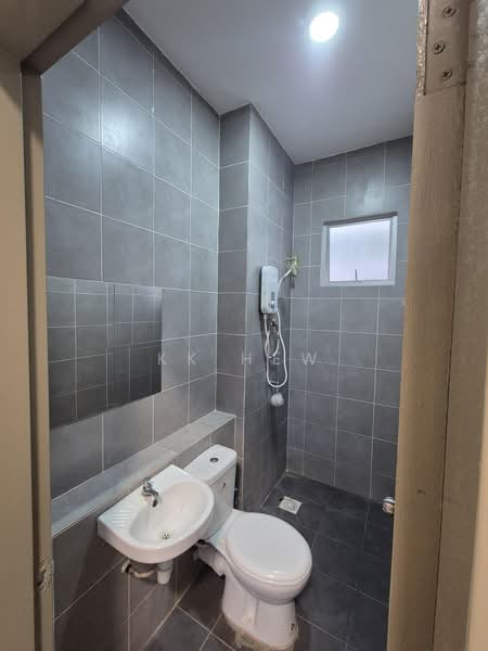 Apartment for Rent at Idaman Abadi - KK HEW - Bathroom - PropertyGuru.com.my