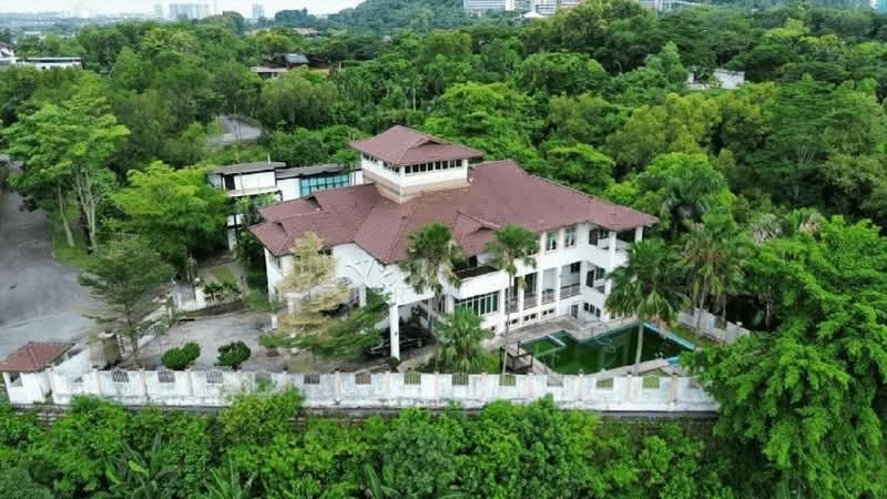 Bungalow for Sale in Putra Heights (Subang Jaya) - Harry Lee - Exterior - PropertyGuru.com.my