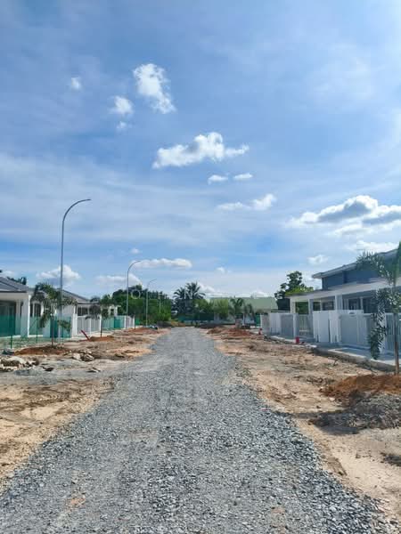 1-storey Terraced House for Sale in Taman Bentara (Kuala Selangor) - John Tee - Exterior - PropertyGuru.com.my