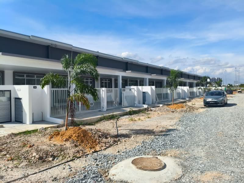 1-storey Terraced House for Sale in Taman Bentara (Kuala Selangor) - John Tee - Exterior - PropertyGuru.com.my