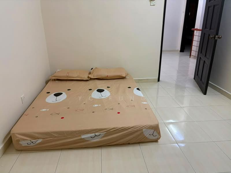 2-storey Terraced House for Rent in Taman Mount Austin (Tebrau) - YC Fung - Bedroom - PropertyGuru.com.my