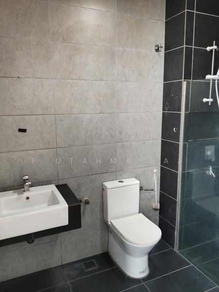 2-storey Terraced House for Sale in Alam Impian (Shah Alam) - P Utahma Raj - Bathroom - PropertyGuru.com.my