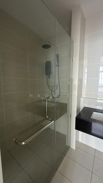 Kondominium untuk Dijual di The Maple Residences - Naomie Tan - Bathroom - PropertyGuru.com.my