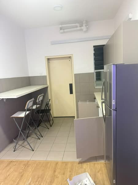 Condominium for Rent at Lakefront Homes - Mark Lee - Kitchen - PropertyGuru.com.my