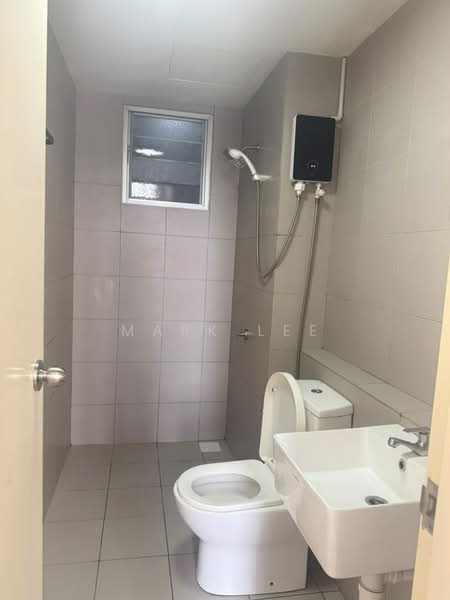 Condominium for Rent at Lakefront Homes - Mark Lee - Bathroom - PropertyGuru.com.my