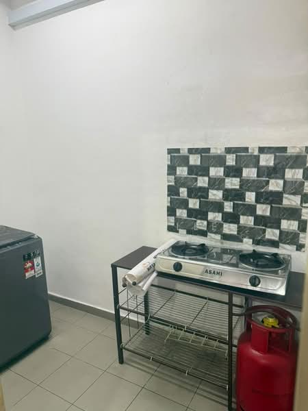 Condominium for Rent at Lakefront Homes - Mark Lee - Kitchen - PropertyGuru.com.my