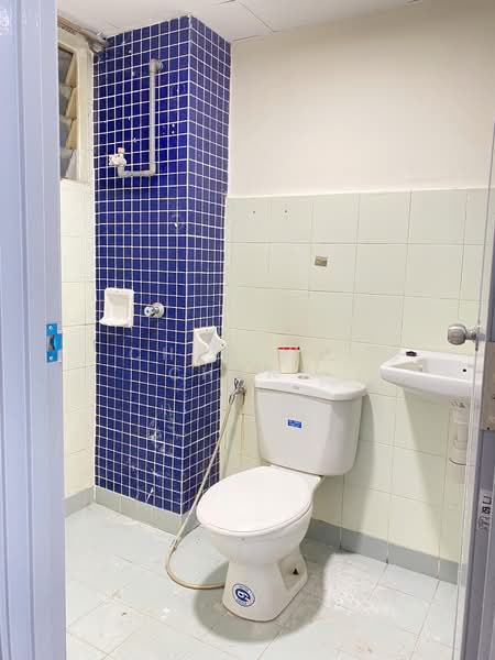 Condominium for Rent at Perdana Exclusive - Chun Wei Chong - Bathroom - PropertyGuru.com.my