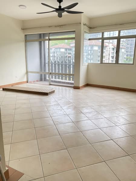 Condominium for Rent at Perdana Exclusive - Chun Wei Chong - Living Room - PropertyGuru.com.my